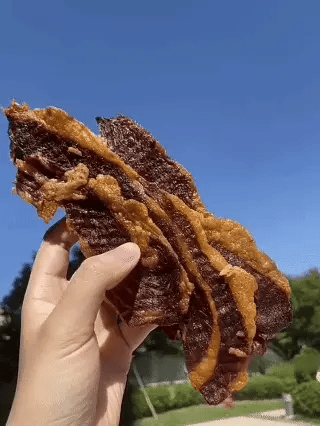 100% Grass-Fed Angus Brisket Jerky – Tender, Rich & Slow-Ying